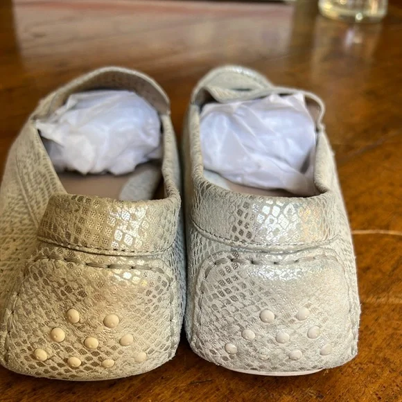Johnston and Murphy silver and cream penny loafers size 10 - Picture 3 of 15